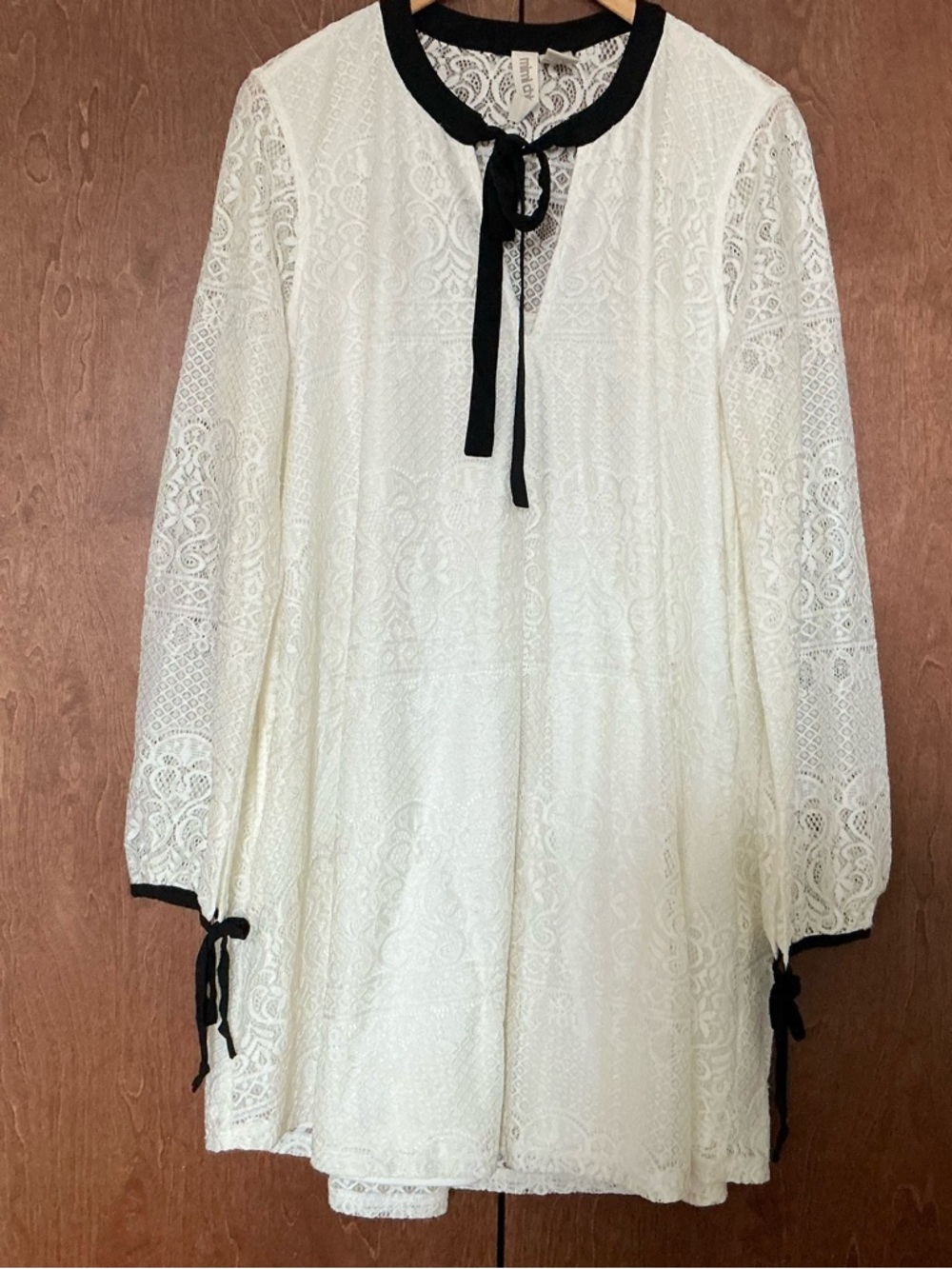Mimi Chica Long Sleeve Cream Lace Flowy Dress Black BowTie Coquette Feminine Lg